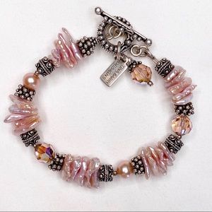 Pearl bracelet, pink